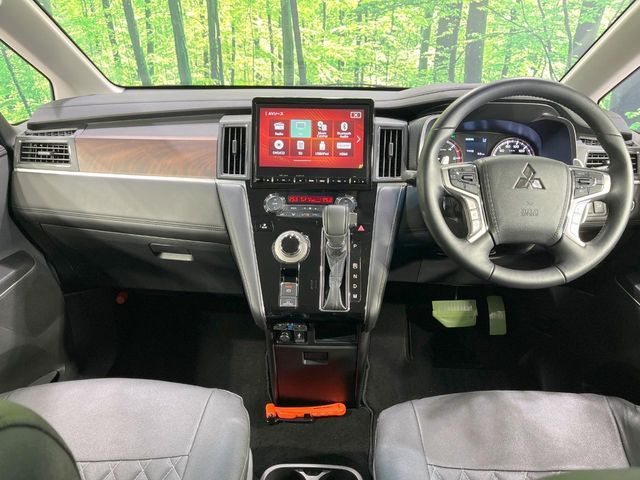 MITSUBISHI DELICA D:5 4WD 2023