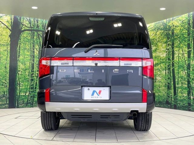 MITSUBISHI DELICA D:5 4WD 2023