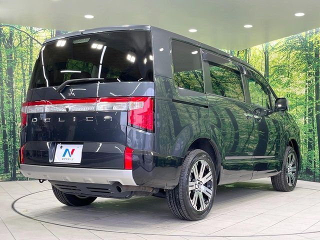 MITSUBISHI DELICA D:5 4WD 2023