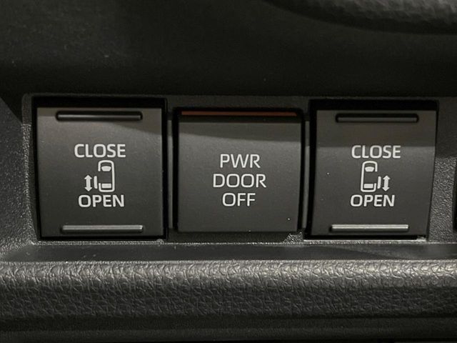 TOYOTA SIENTA HYBRID 2022