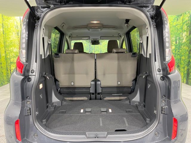 TOYOTA SIENTA HYBRID 2022