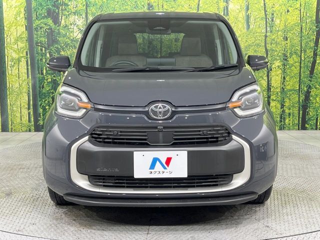 TOYOTA SIENTA HYBRID 2022