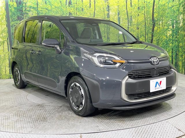 TOYOTA SIENTA HYBRID 2022