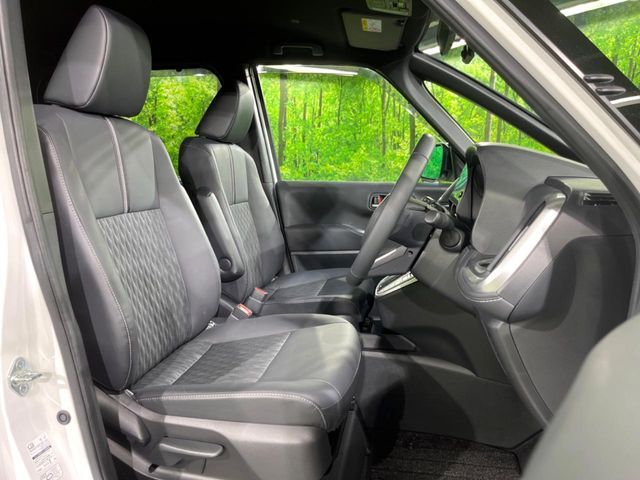 TOYOTA NOAH HYBRID 2023