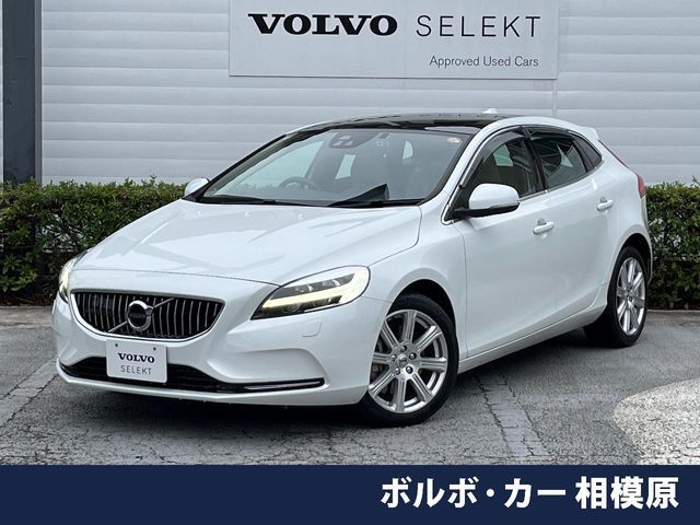 VOLVO VOLVO V40 2020