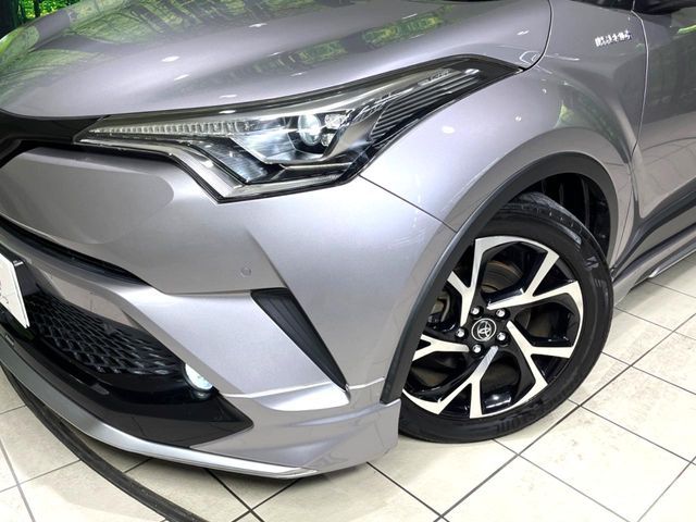 TOYOTA C-HR 2017