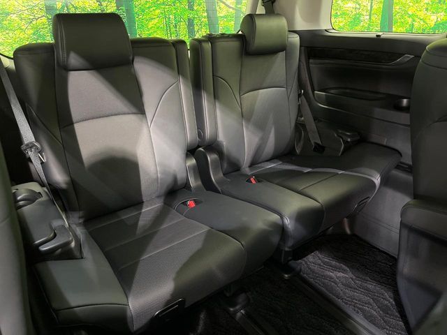 TOYOTA ALPHARD 4WD 2018