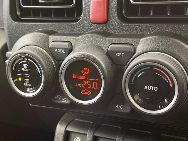 SUZUKI JIMNY NOMADE 2025