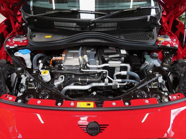 BMW MINI COOPER 2025