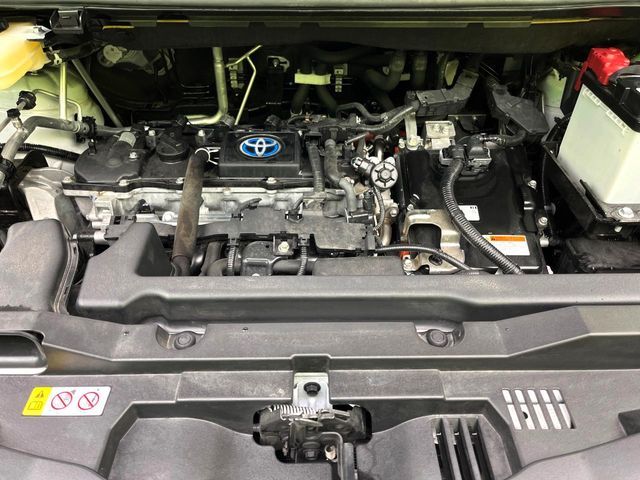 TOYOTA NOAH HYBRID 2022