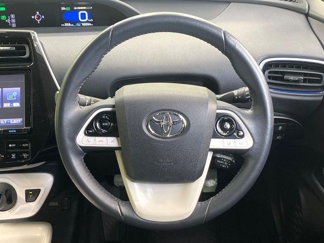 TOYOTA PRIUS 2016