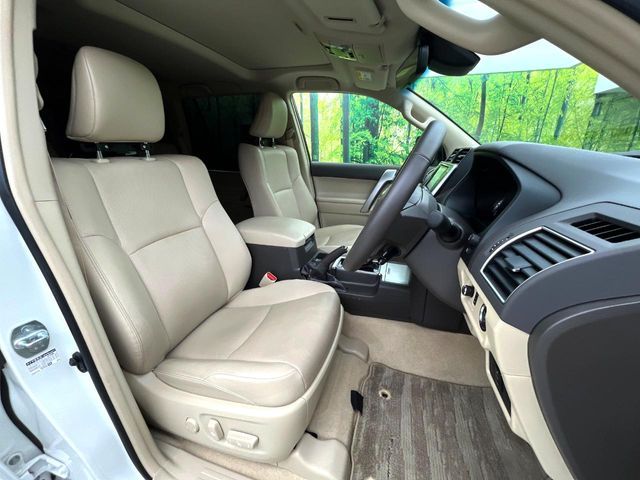 TOYOTA LANDCRUISER PRADO 2022