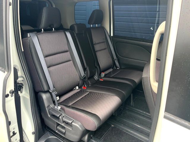 NISSAN SERENA  S-HYBRID 2017