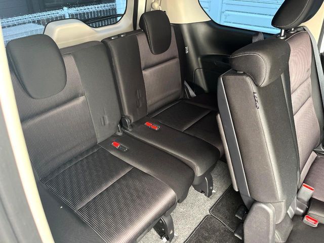 NISSAN SERENA  S-HYBRID 2017