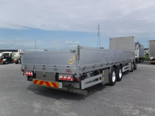 MITSUBISHI FUSOU SUPER GREAT 2018