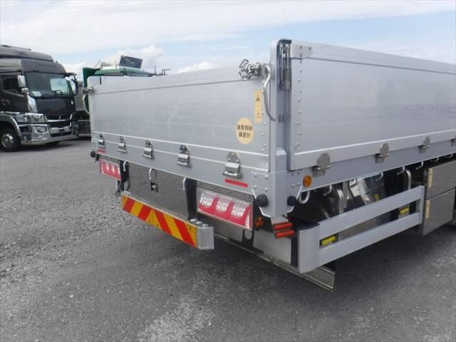 MITSUBISHI FUSOU SUPER GREAT 2018