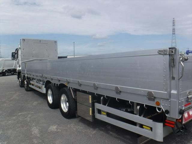 MITSUBISHI FUSOU SUPER GREAT 2018