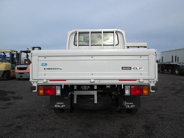 ISUZU ELF 2025