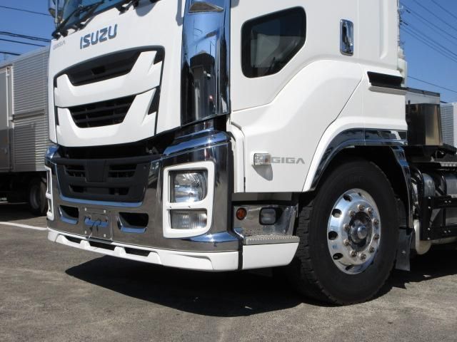ISUZU GIGA 2018