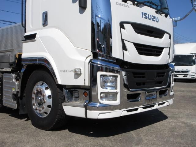 ISUZU GIGA 2018