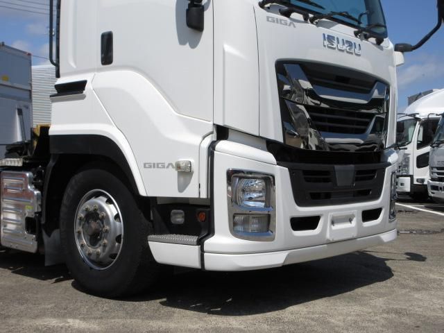 ISUZU GIGA 2018