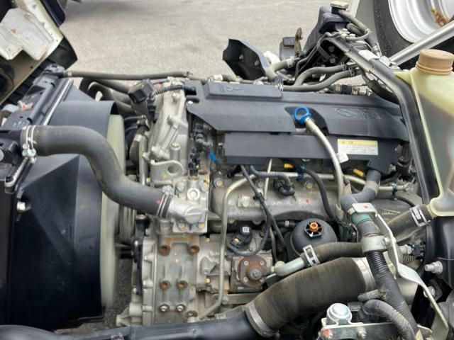 MITSUBISHI CANTER 2022