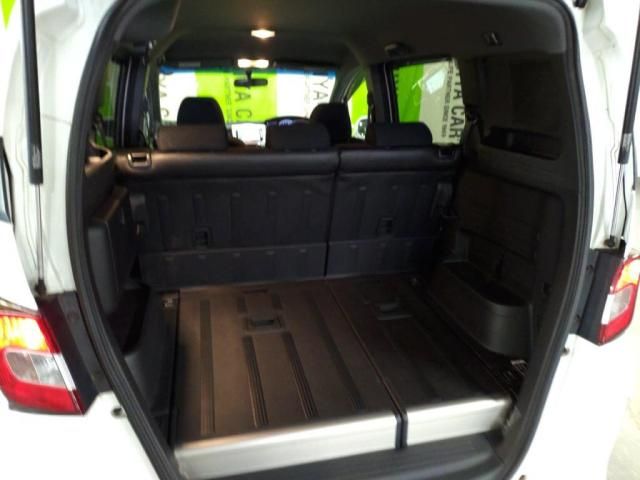 HONDA FREED Spike 2013