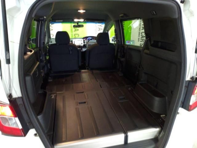 HONDA FREED Spike 2013