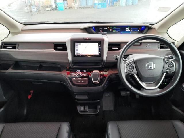 HONDA FREED plus HYBRID 2020
