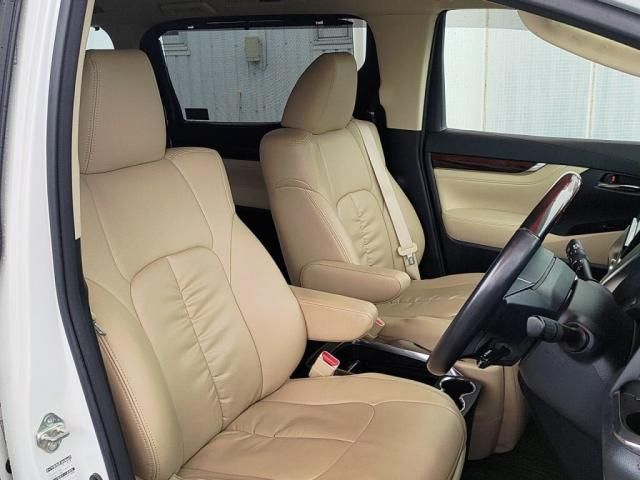 TOYOTA VELLFIRE 2016