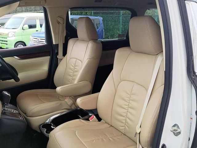 TOYOTA VELLFIRE 2016