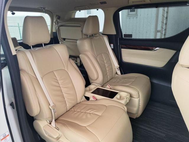 TOYOTA VELLFIRE 2016