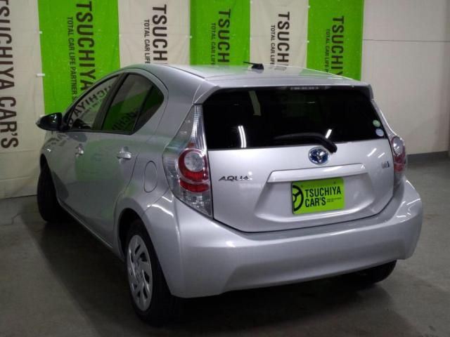 TOYOTA AQUA 2013