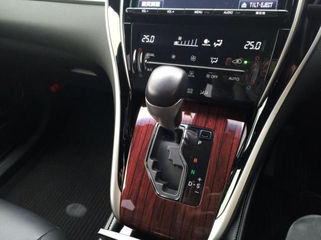 TOYOTA HARRIER HYBRID 2017