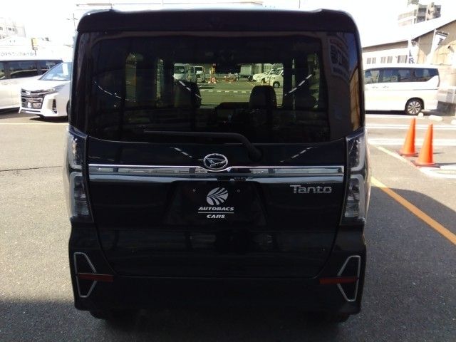 DAIHATSU TANTO CUSTOM 2020