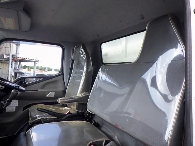 MITSUBISHI CANTER 2019