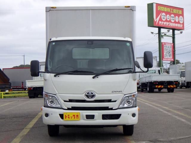 TOYOTA DYNA 2020