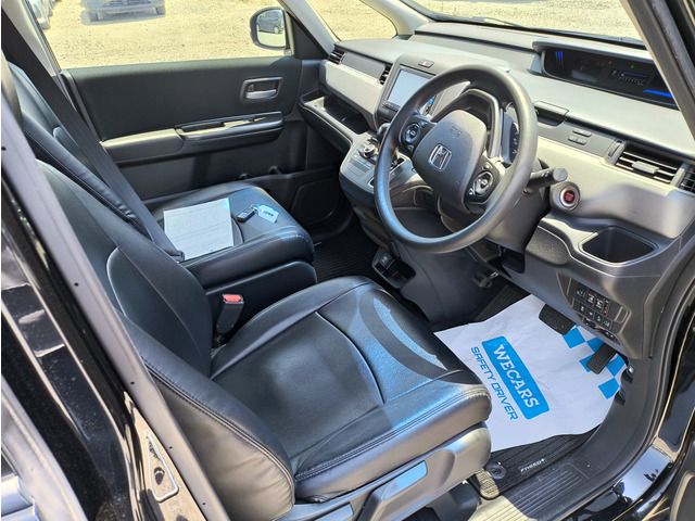 HONDA FREED plus 2016