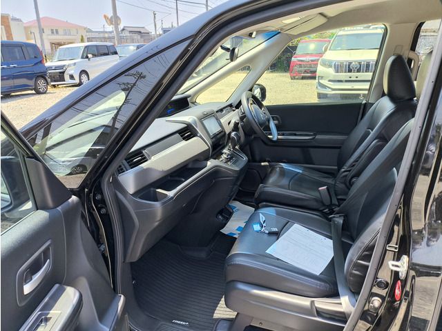 HONDA FREED plus 2016