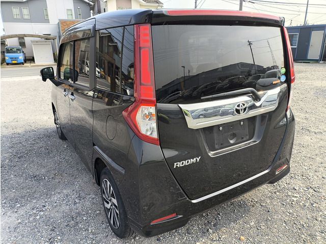 TOYOTA ROOMY 2017