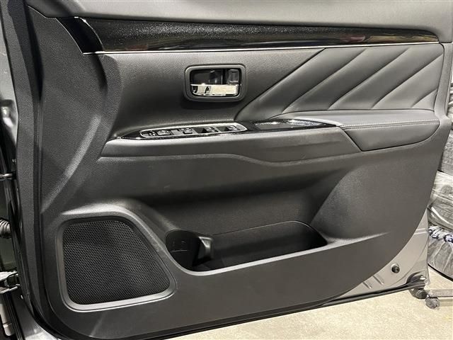 MITSUBISHI OUTLANDER PHEV 2018