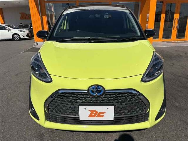 TOYOTA SIENTA HYBRID 2018