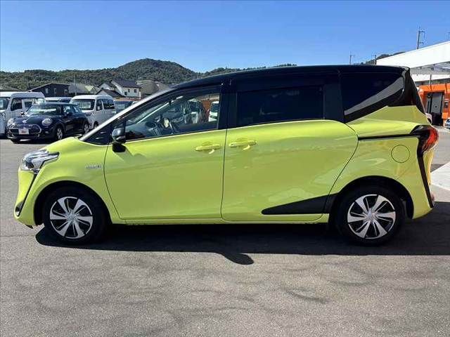 TOYOTA SIENTA HYBRID 2018