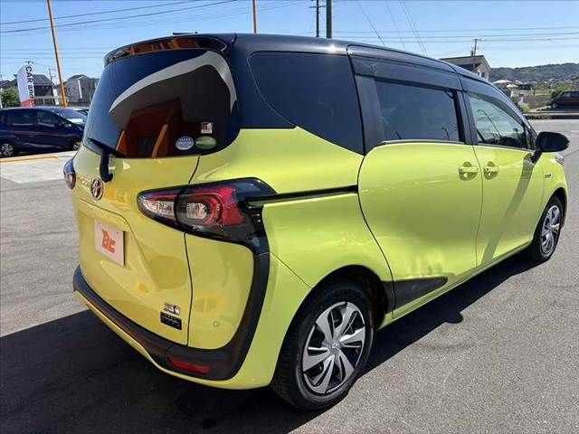 TOYOTA SIENTA HYBRID 2018