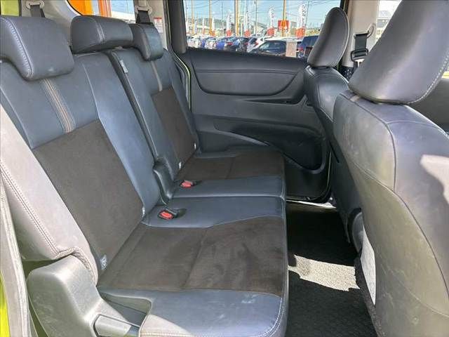 TOYOTA SIENTA HYBRID 2018