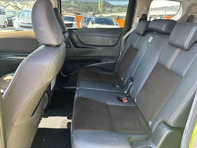 TOYOTA SIENTA HYBRID 2018