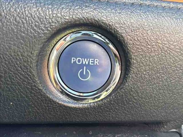 TOYOTA SIENTA HYBRID 2018