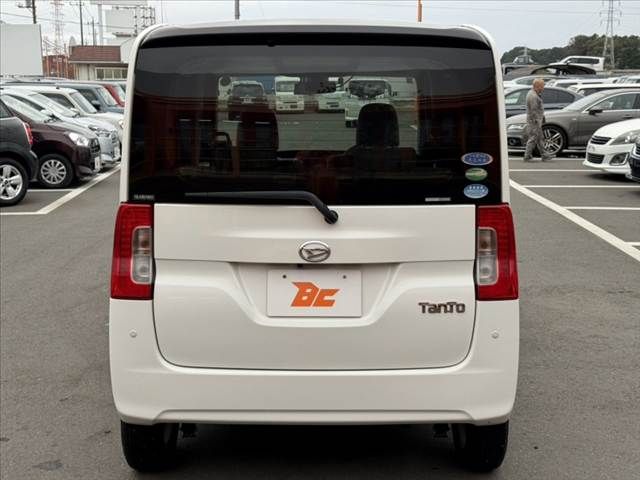 DAIHATSU TANTO 2015