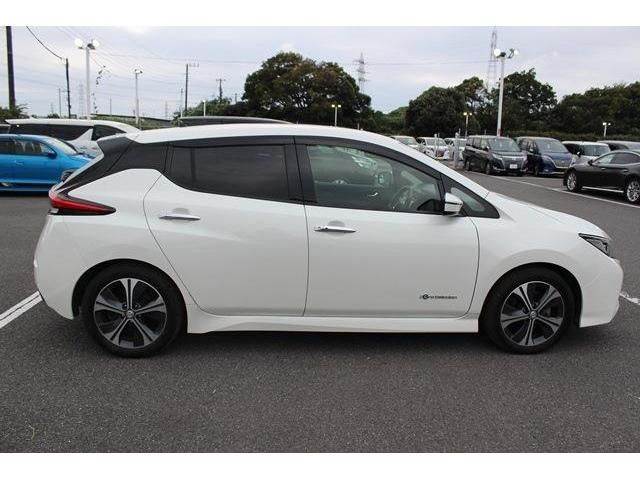 NISSAN LEAF 2018