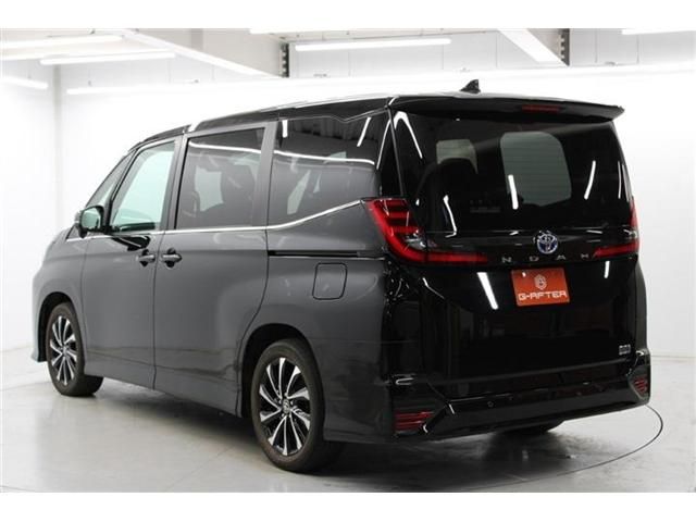 TOYOTA NOAH HYBRID 2023